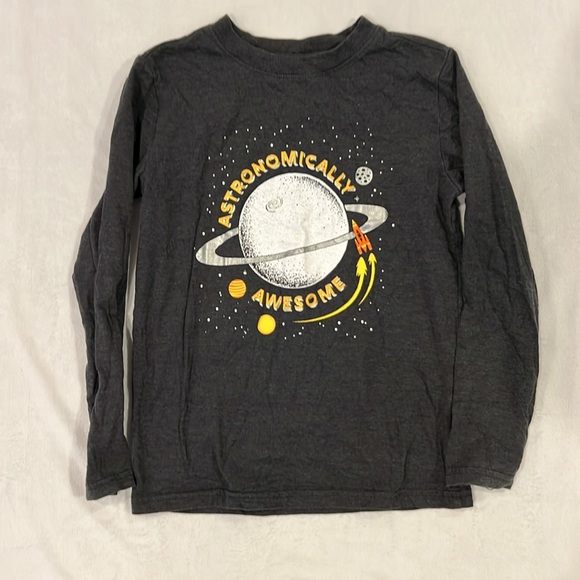 Bundle of 9 boys tops - size 7 - sweatshirts, button downs, graphic tees - Picture 9 of 14